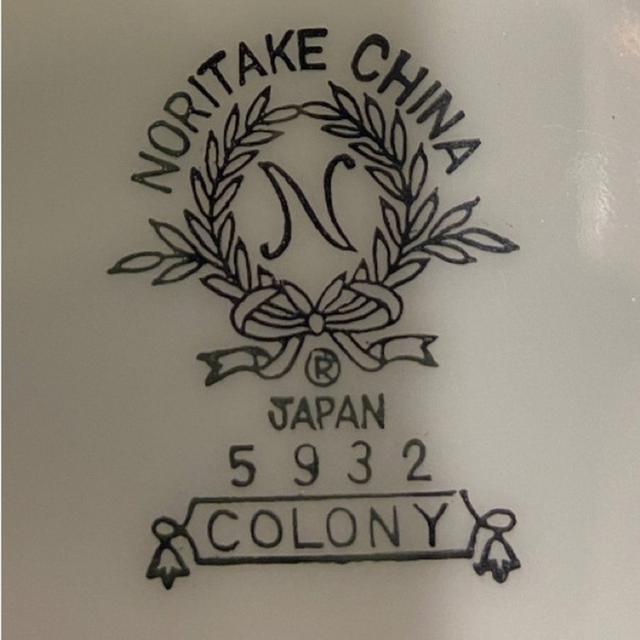 Noritake Cream and Silver Rim Bowl - Picture 6 of 6